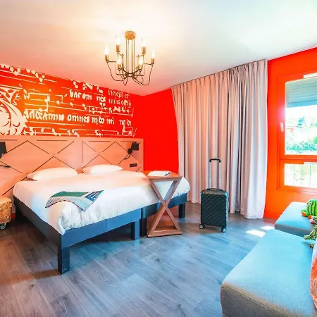 Ibis Styles La Cite ホテル 3*