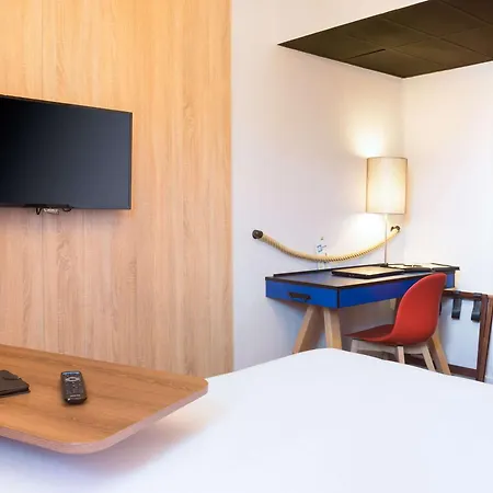 ホテル Ibis Styles La Cite カルカソンヌ