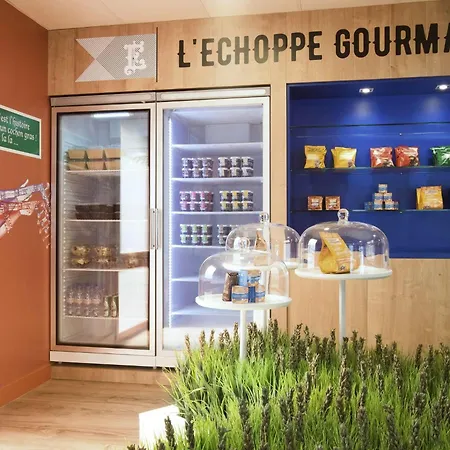 Ibis Styles La Cite Hotel 3*