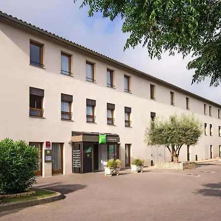 Ibis Styles La Cite Hotel 3*