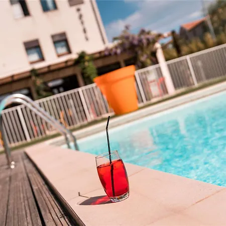 Hotel Ibis Styles La Cité 3*