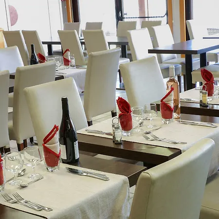 ホテル Ibis Styles La Cite 3*