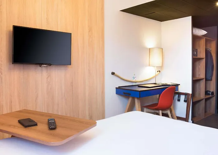 Ibis Styles La Cite 3*