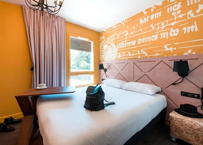 Ibis Styles La Cite Hotel 3*