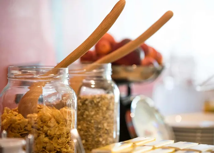 Ibis Styles La Cite Hotel 3*