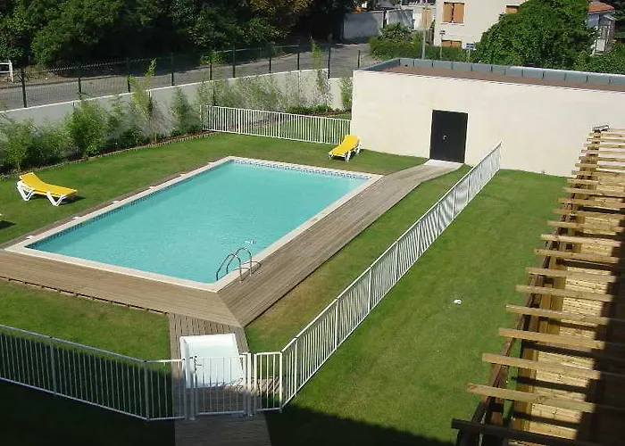 Ibis Styles La Cite Hotel 3*